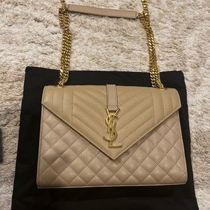 Yves Saint Laurent Medium Envelope Bag In Medium